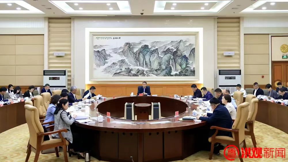 市委统一战线工作领导小组2025年第一次全体（扩大）会议召开 李红军主持并讲话