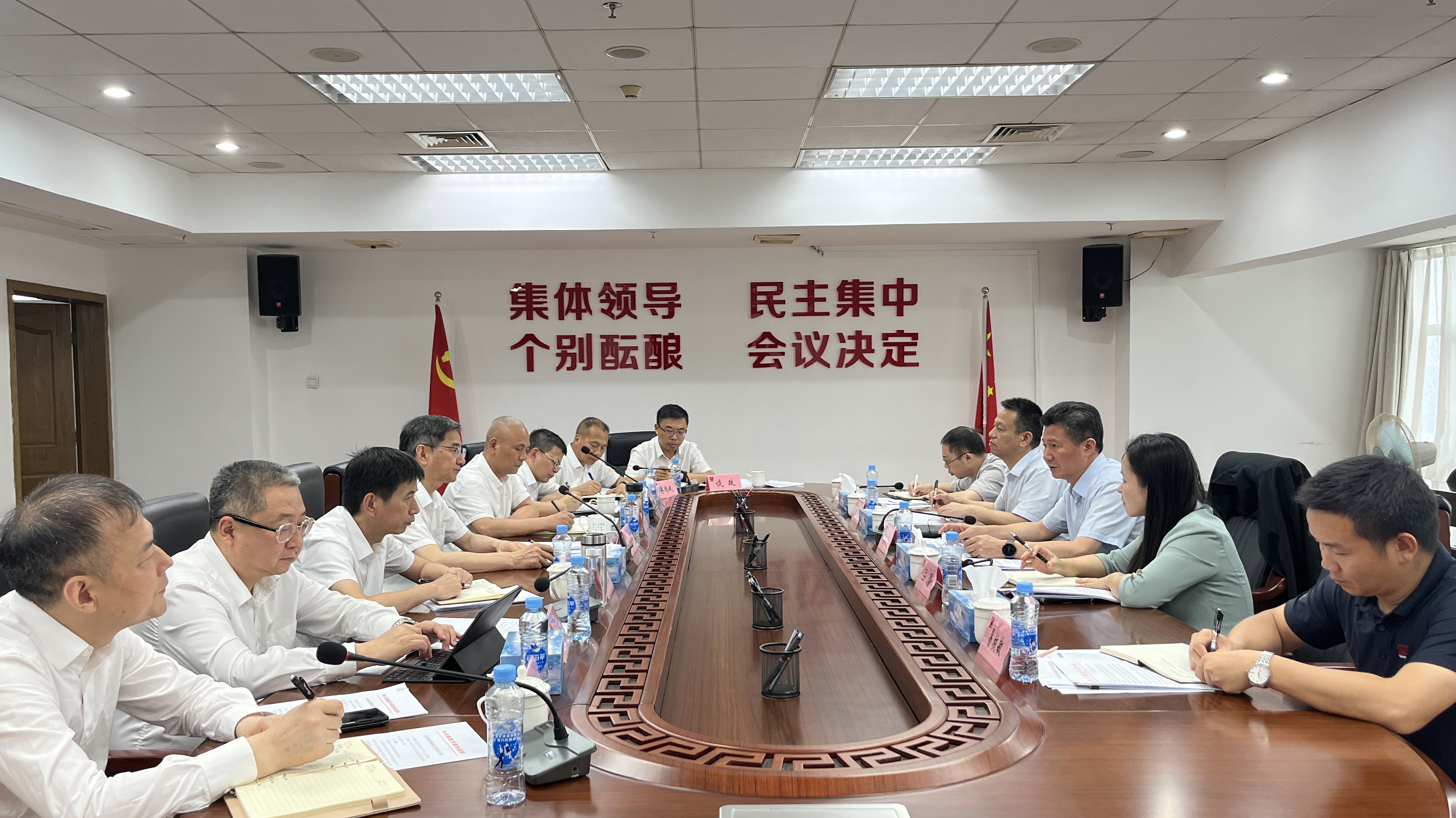 凝聚统战力量 赋能国企发展——饶绍清赴市国资委调研国有企业统战工作
